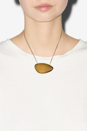 Collana Ella in ottone con finitura dorata