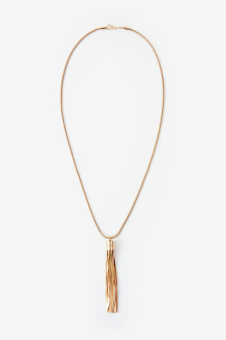 Collana lunga Naoki in ottone con finitura dorata e nappina