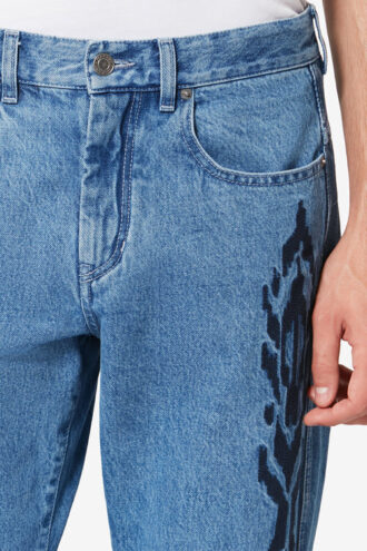 Jeans Lewys a 5 tasche in denim ricamato